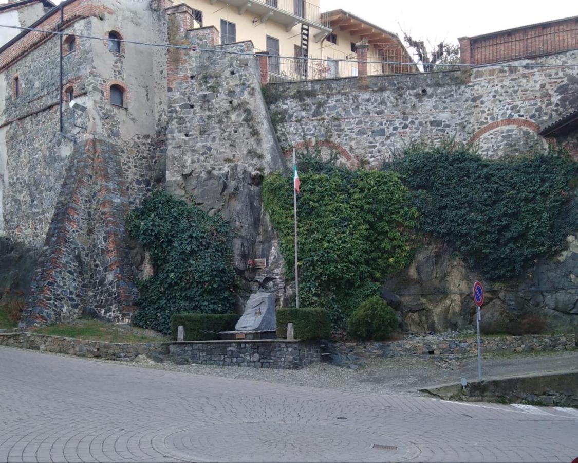 B&B Sotto Le Mura Pavone Canavese Eksteriør bilde